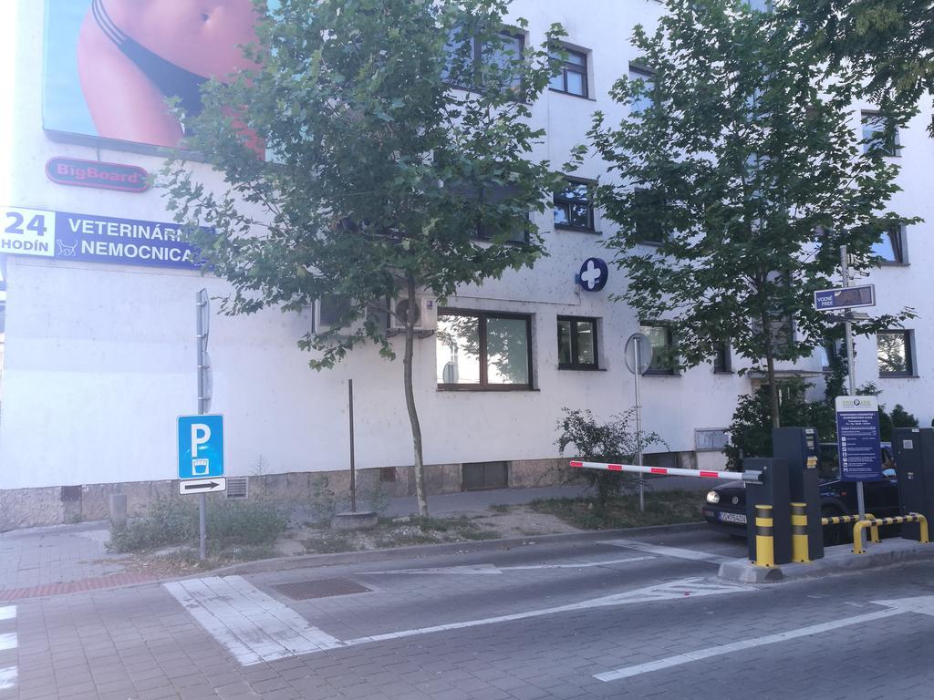 莱德公寓酒店